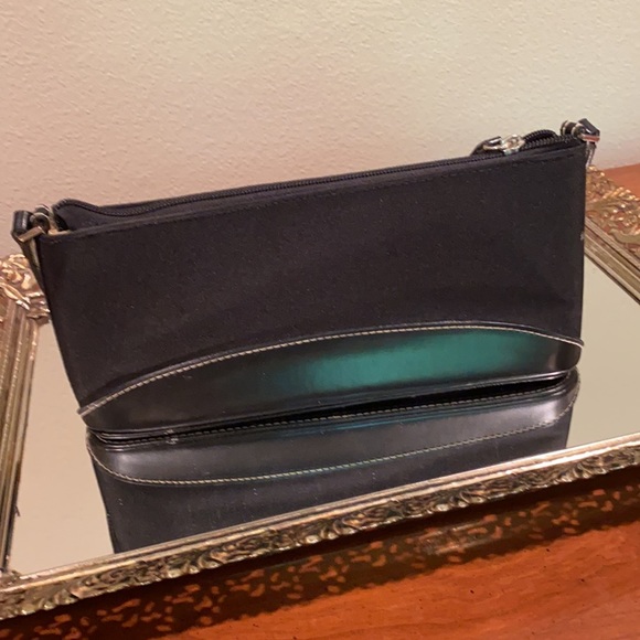 Kate Spade Purse - Picture 4 of 9